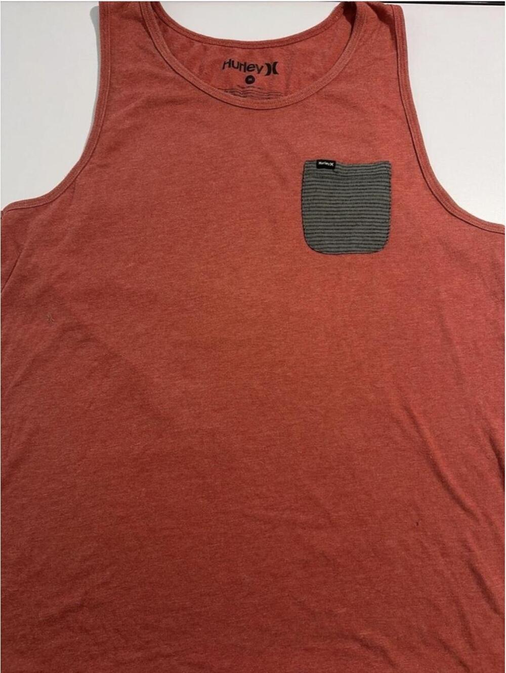 Hurley Men's Medium Red Tank Top with Gray Pocket - M - 0115